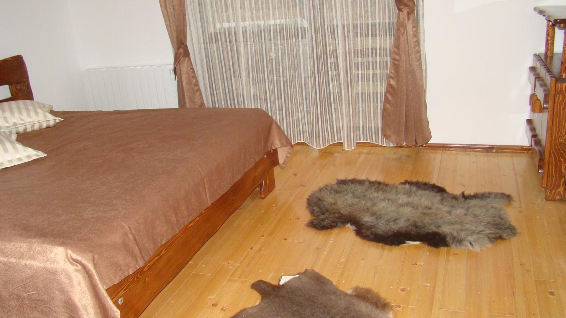 Cabana Barlogul Lupilor Vila Berevoesti Exterior foto