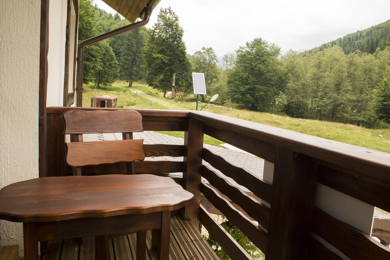 Cabana Barlogul Lupilor Vila Berevoesti Exterior foto