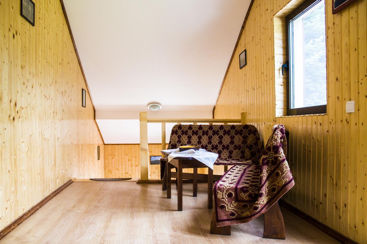 Cabana Barlogul Lupilor Vila Berevoesti Exterior foto