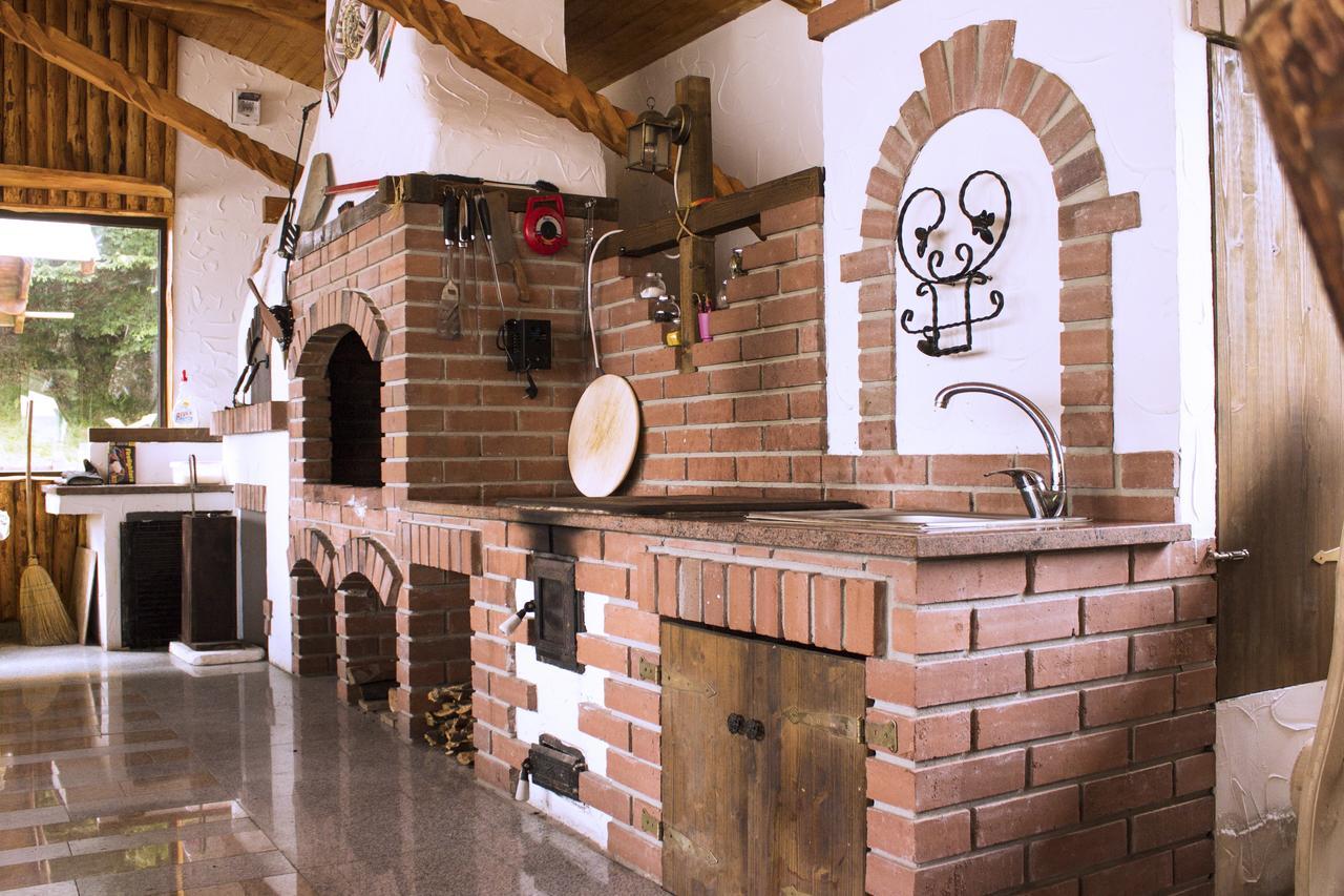 Cabana Barlogul Lupilor Vila Berevoesti Exterior foto