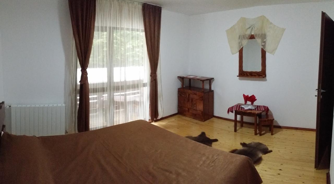 Cabana Barlogul Lupilor Vila Berevoesti Quarto foto