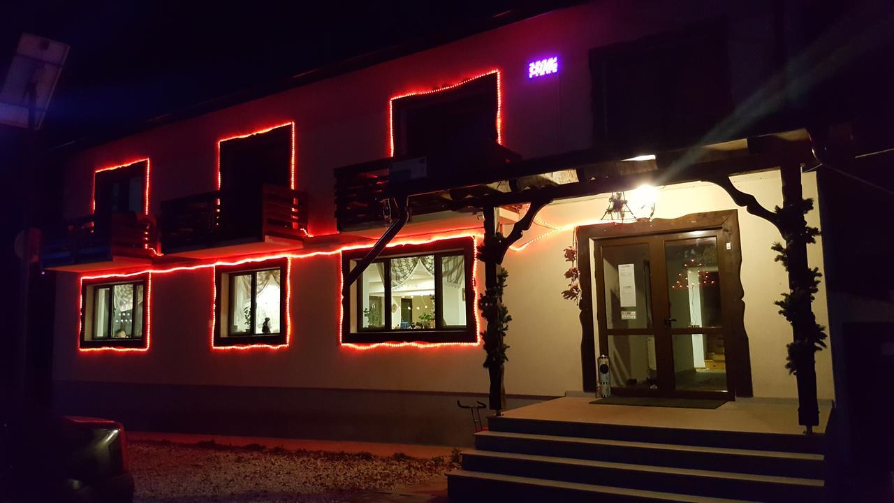 Cabana Barlogul Lupilor Vila Berevoesti Exterior foto